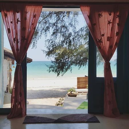 Maliblues Bed & Art Gallery Chumphon Exterior foto