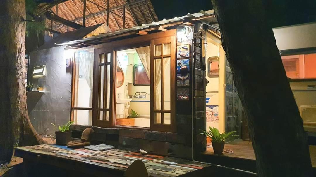 Maliblues Bed & Art Gallery Chumphon Exterior foto