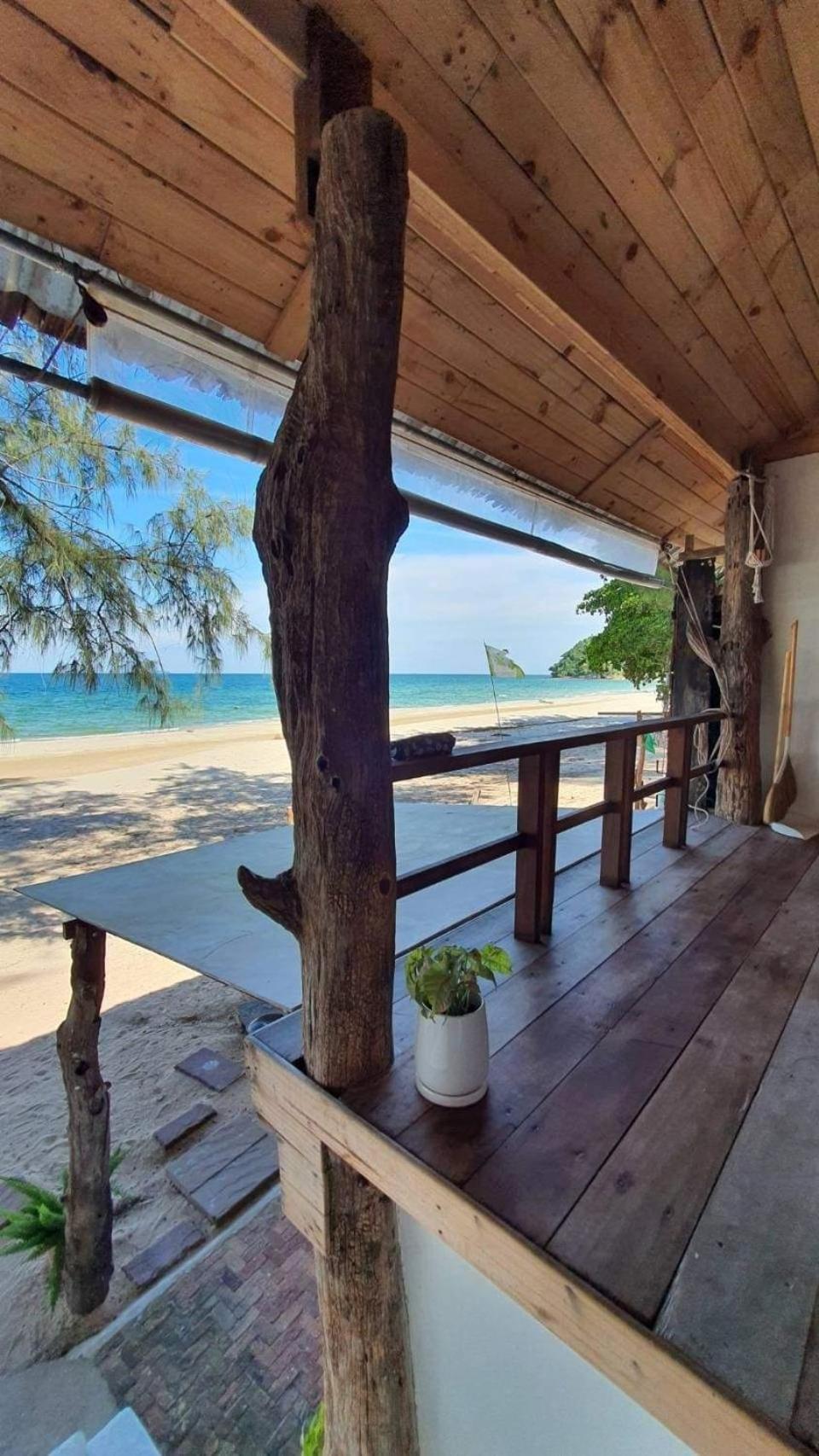 Maliblues Bed & Art Gallery Chumphon Exterior foto