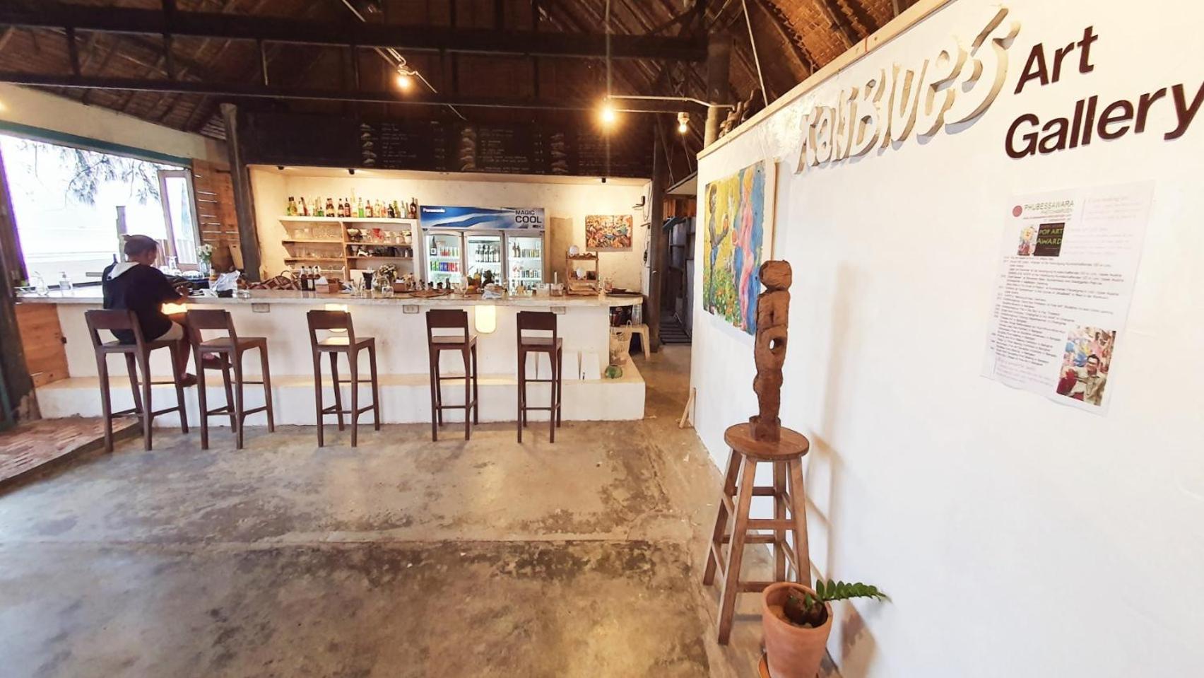 Maliblues Bed & Art Gallery Chumphon Exterior foto