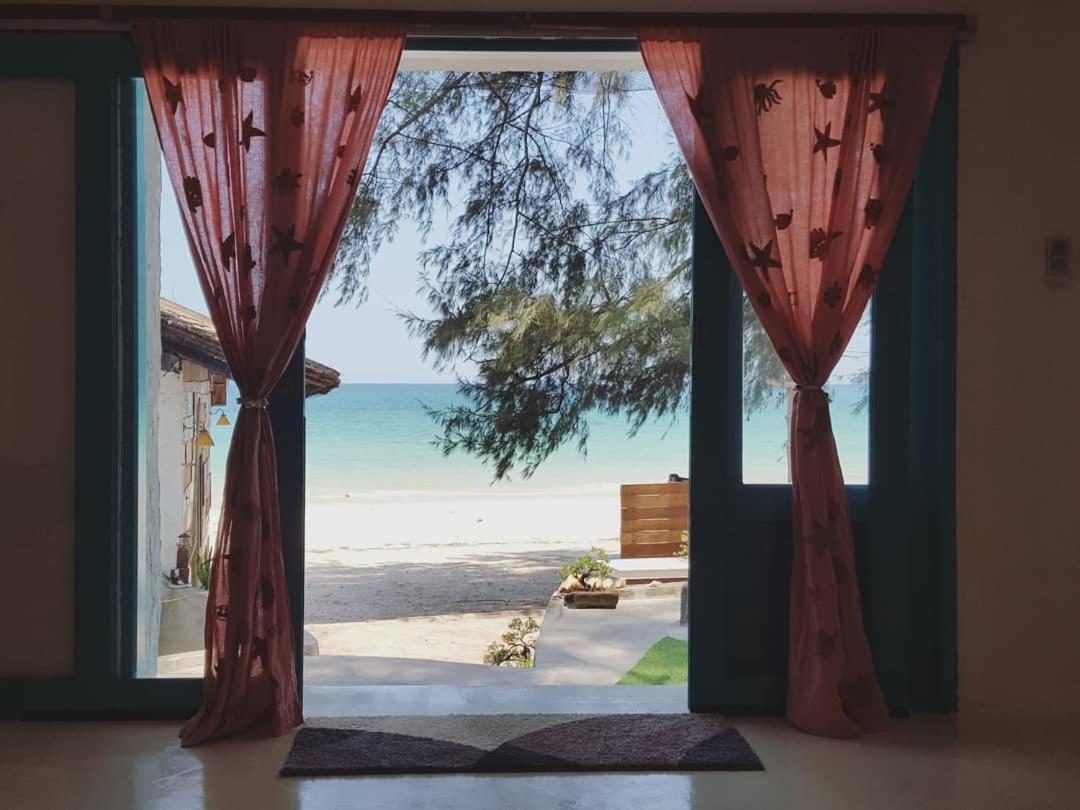 Maliblues Bed & Art Gallery Chumphon Exterior foto