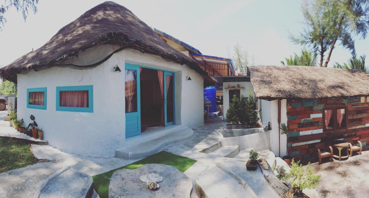 Maliblues Bed & Art Gallery Chumphon Exterior foto